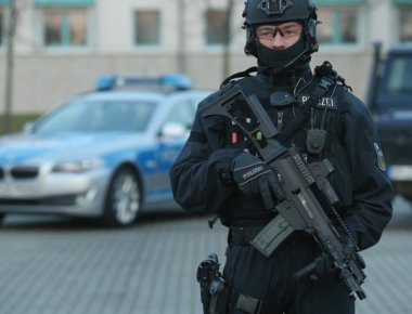 Γερμανία: Έφοδος της Αντιτρομοκρατικής σε σπίτια υποστηρικτών του ISIS σε πέντε κρατίδια